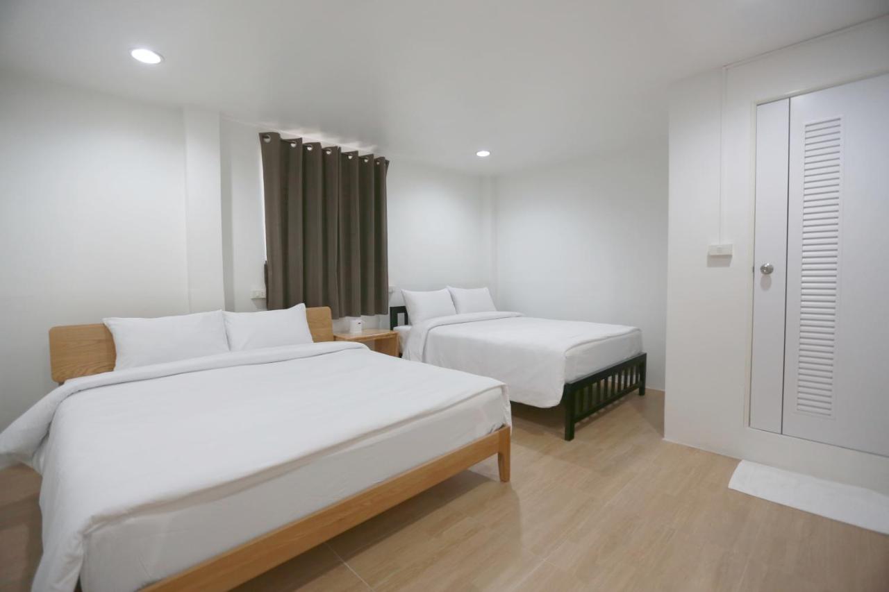 Хостел Interest Poshtel Бангкок Экстерьер фото